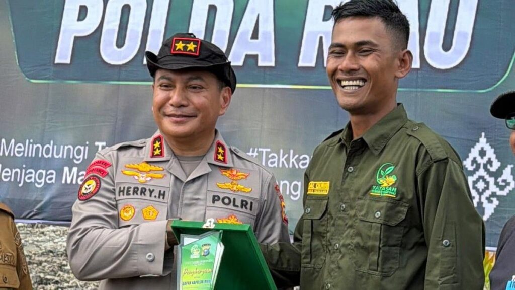 Polda Riau Raih Penghargaan Atas Penindakan Kerusakan Mangrove