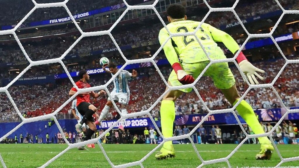Wasit François Letexier Menuai Kritik dalam Laga Argentina Melawan Mesir
