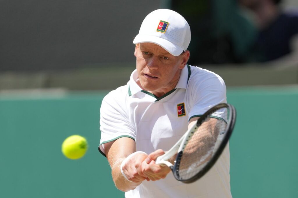 Jannik Sinner Hadapi Jan-Lennard Struff di Perempat Final Wimbledon