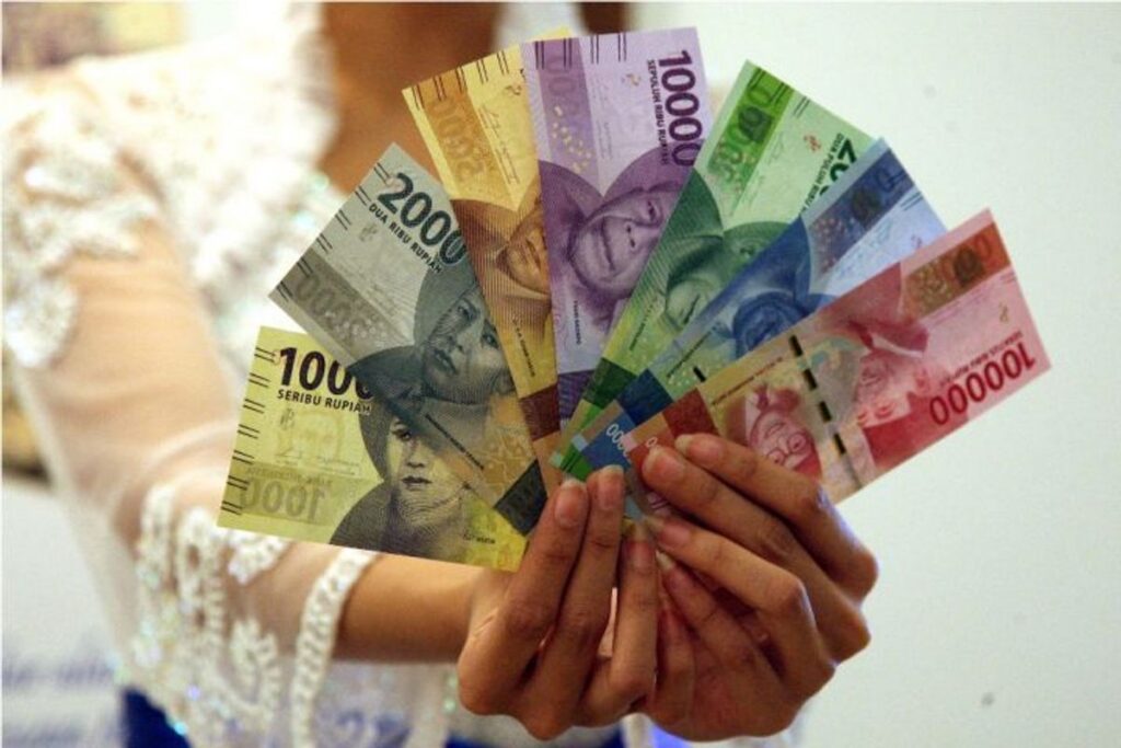 Rupiah Melemah ke Rp17.972 per USD Pada 27 Juli 2026