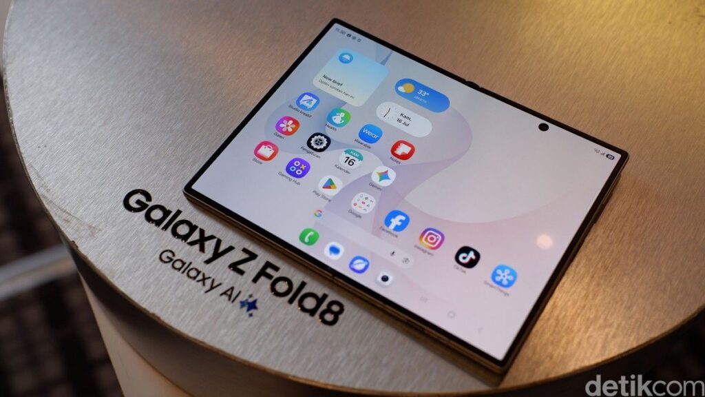 Samsung Hadirkan Flex Titanium di Galaxy Z Fold8