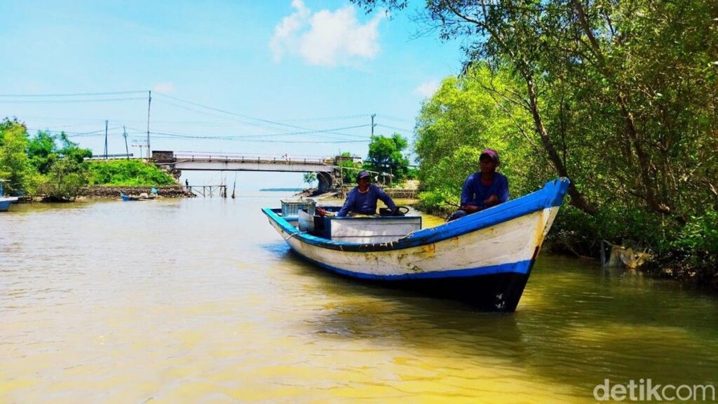 Aktivitas Nelayan Pandeglang Tetap Normal Saat Anak Krakatau Siaga III