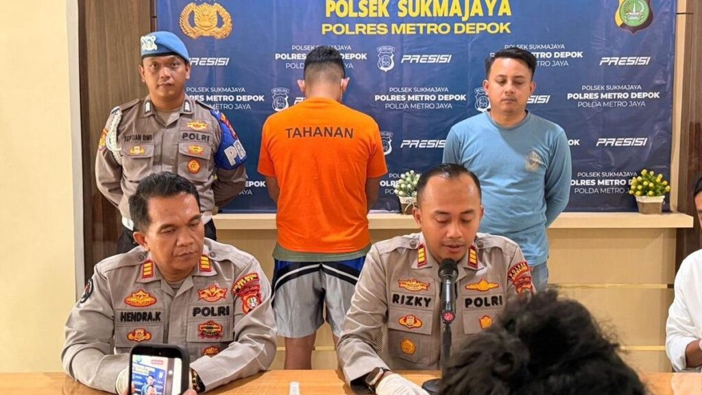 Polisi Tangkap Pria Lulusan S2 yang Merampok Toko Emas di Depok