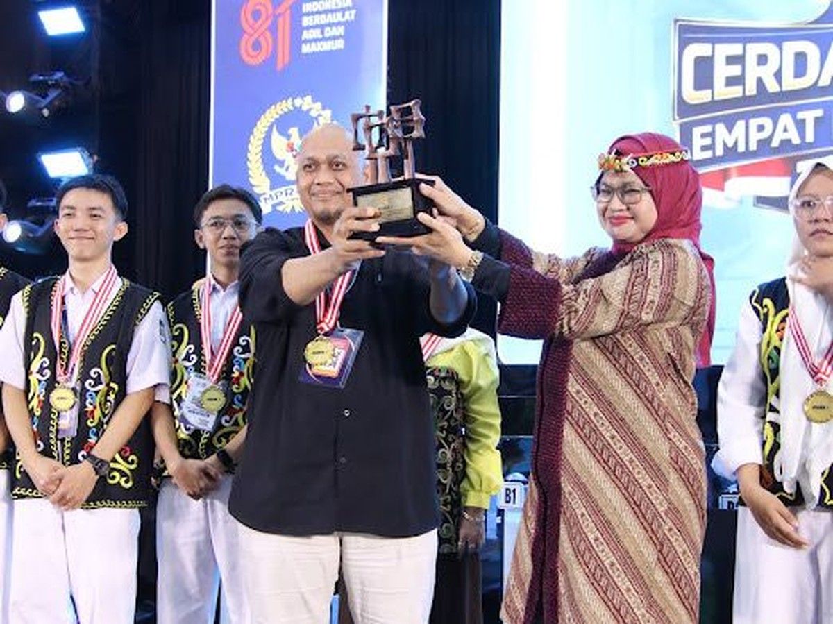 SMAN 1 Tanjung Selor Sabet Juara LCC Empat Pilar Kaltara