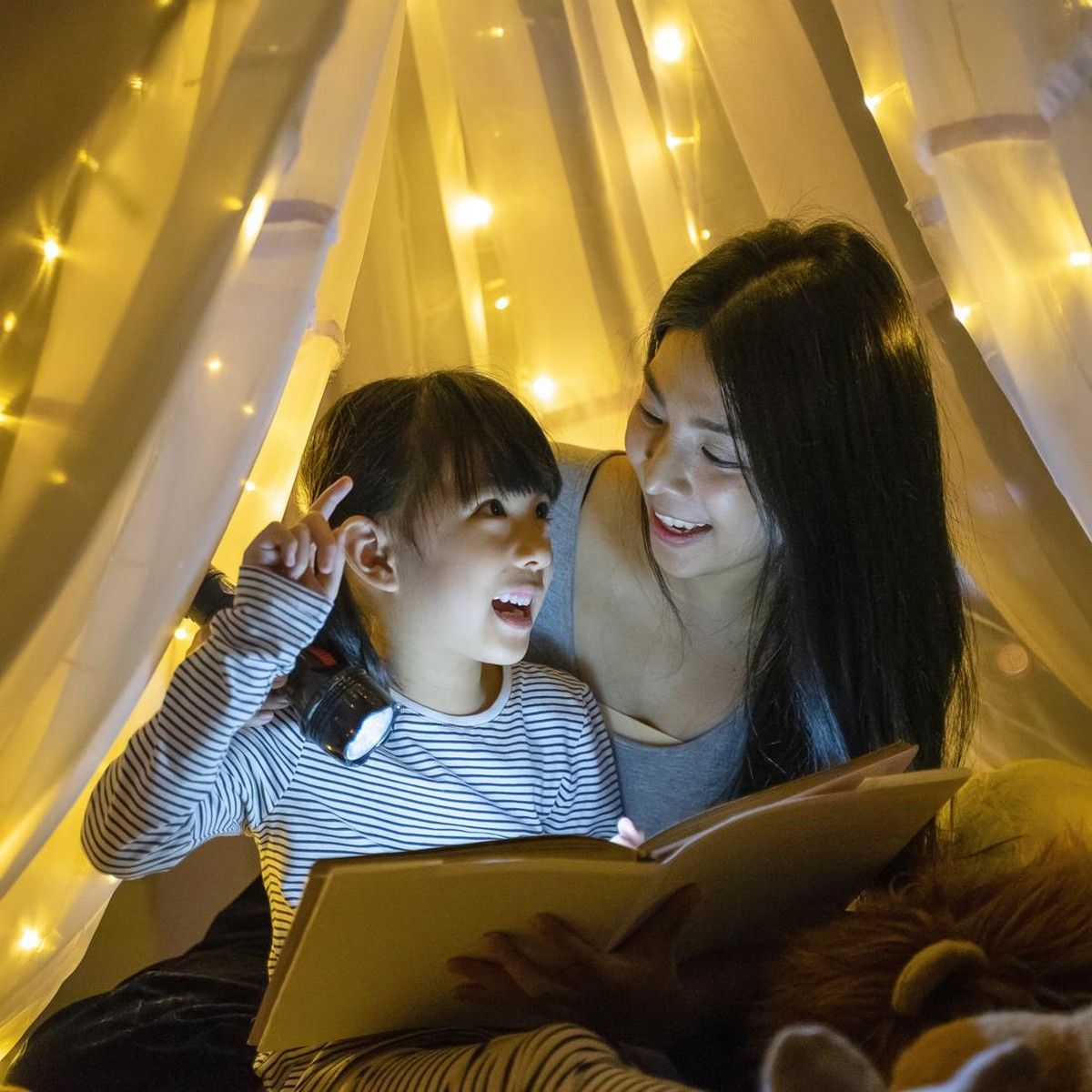 Bunda Wajib Tahu 7 Pilihan Dongeng Sebelum Tidur untuk Anak