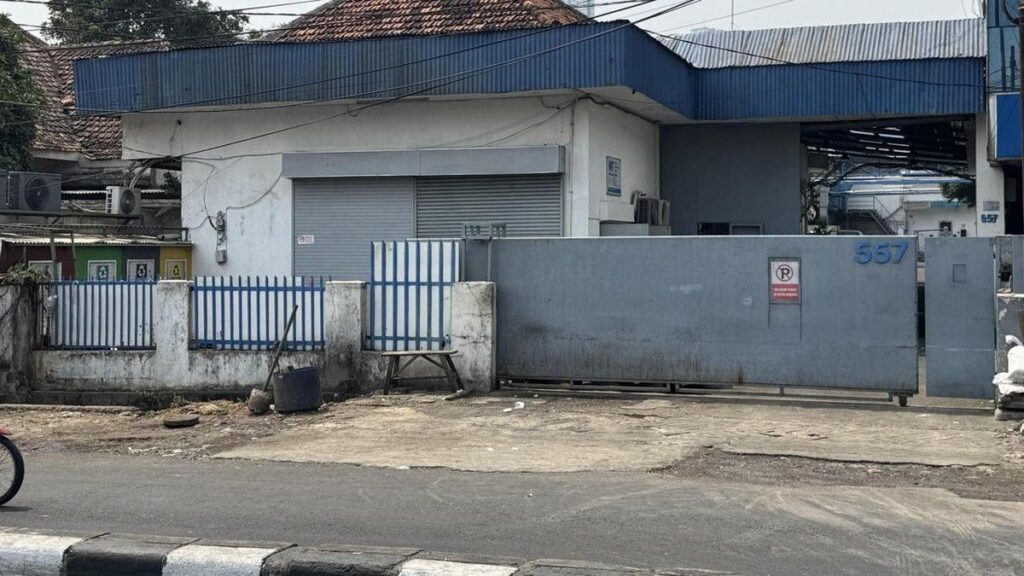 Kebakaran Terjadi di Gudang Obat Kebayoran Lama Jakarta Selatan