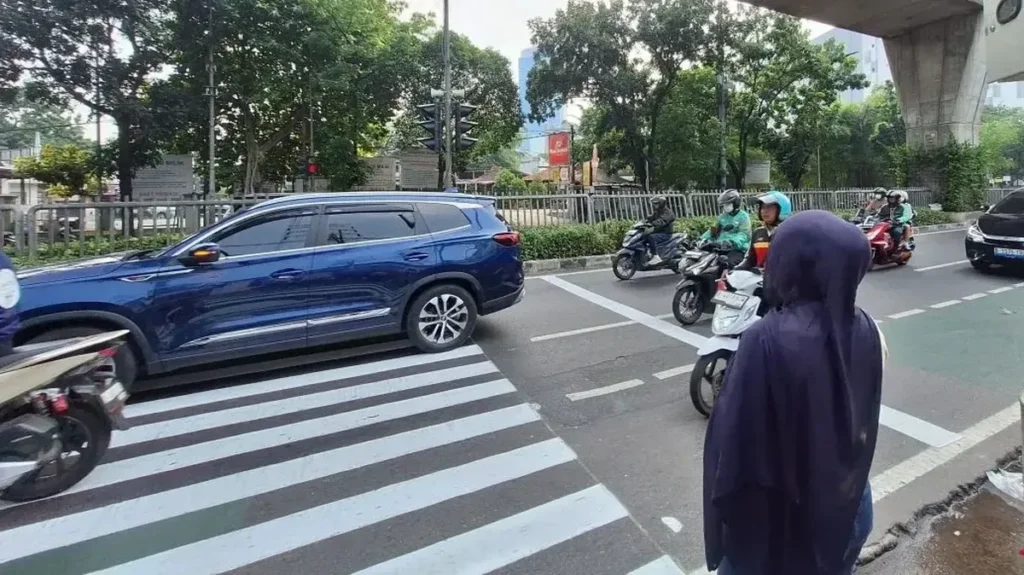Pemprov DKI Pasang Pelican Crossing Pengganti JPO Tendean Rusak