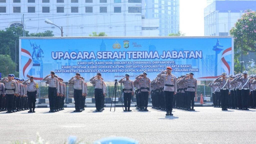 Kapolda Metro Jaya Rotasi 22 Pejabat Utama dan Kapolres