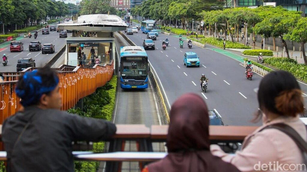 DTKJ Usul Tarif Langganan TransJakarta Rp 200 Ribu Per Bulan