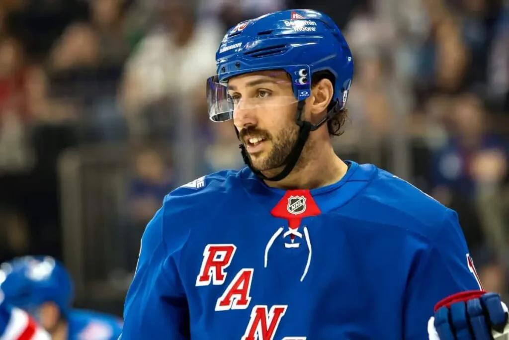New York Rangers Lepas Vincent Trocheck ke Utah Mammoth