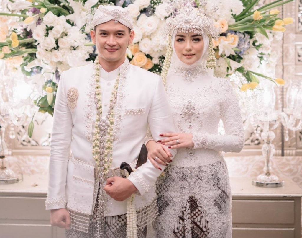 Dinar Candy Hadiri Resepsi Nathalie Holscher Bersama Resul