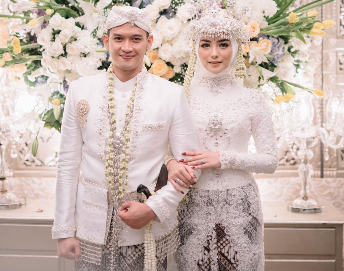 Dinar Candy Hadiri Resepsi Nathalie Holscher Bersama Resul