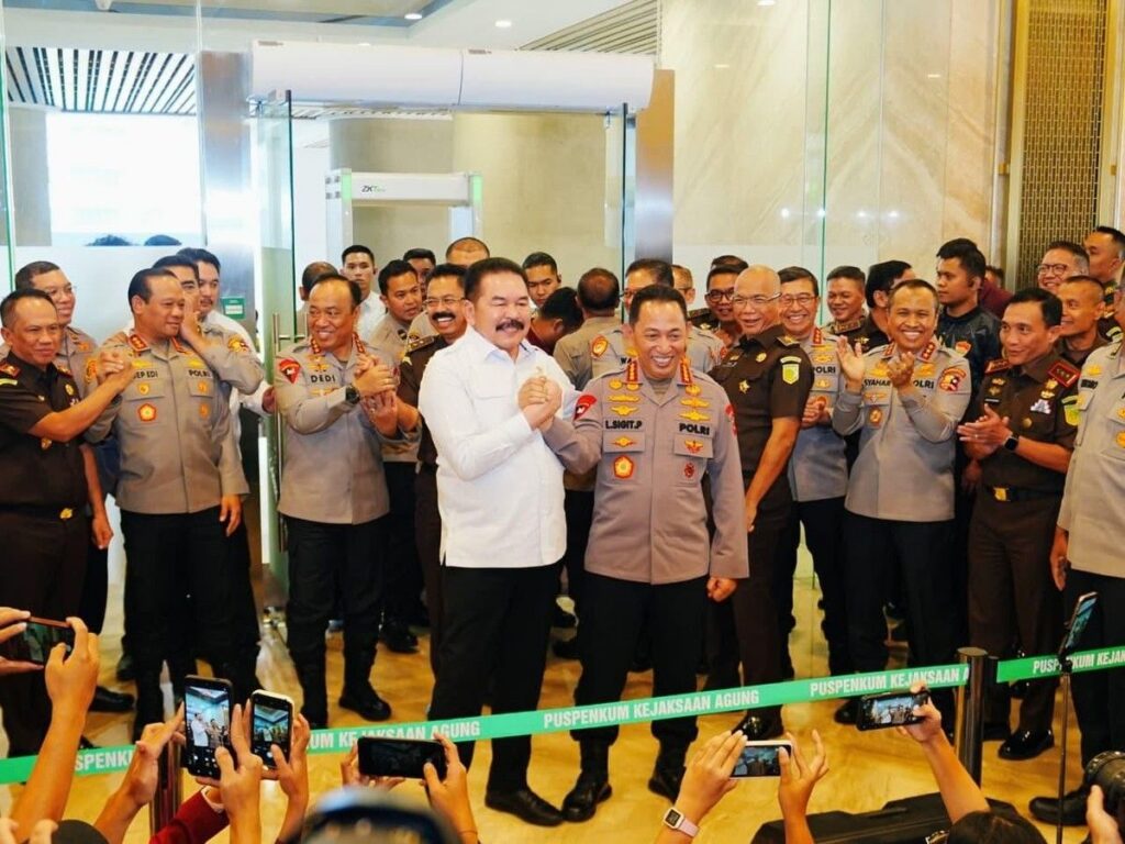 Kapolri Temui Jaksa Agung Tegaskan Soliditas Institusi di Jakarta
