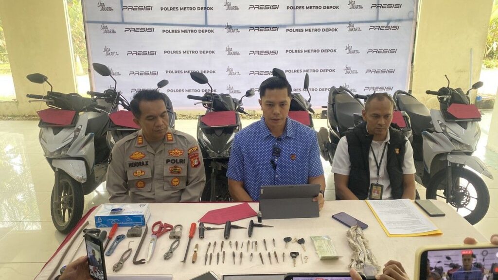 Polisi Tangkap Delapan Pencuri Motor di Depok dan Sita Tali Pocong