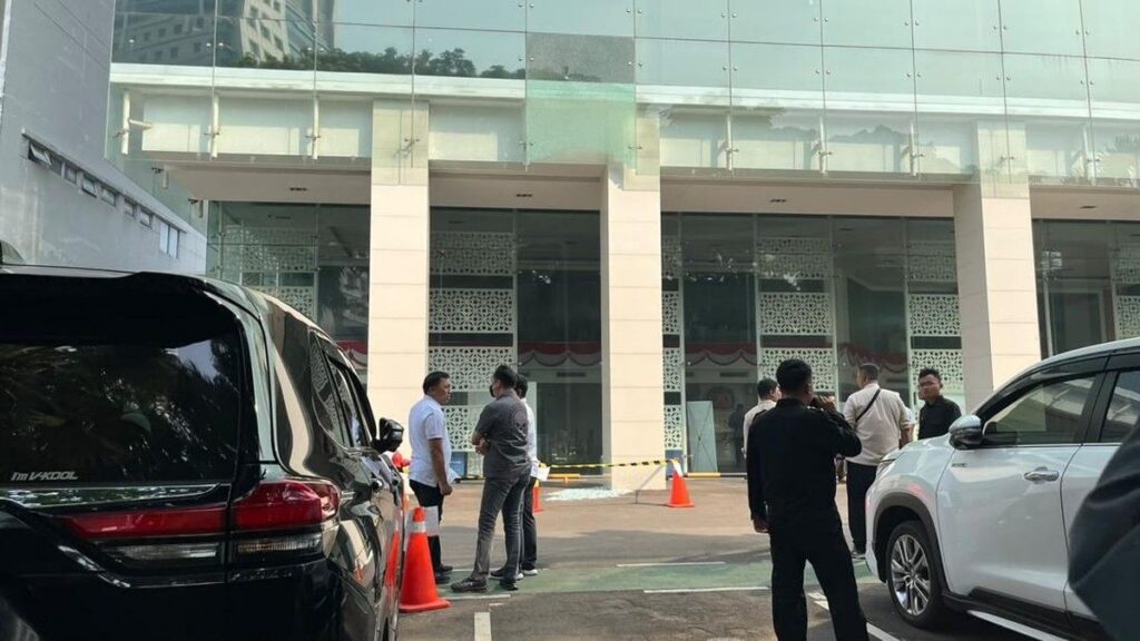 Polisi Selidiki Penyebab Kaca Gedung Badan Gizi Nasional Pecah