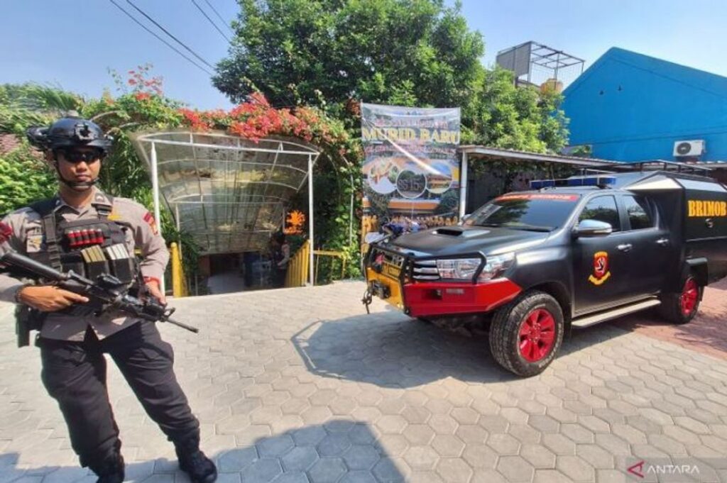 Gubernur Pramono Anung Desak Polisi Usut Teror Bom SDN Srengseng Sawah