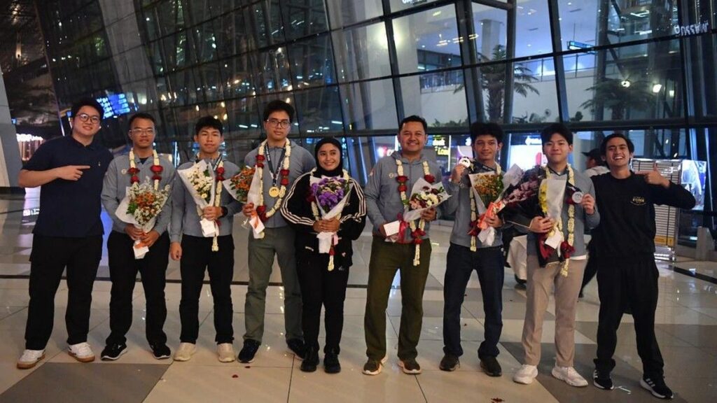 Tim Indonesia Raih Empat Medali Olimpiade Ekonomi 2026