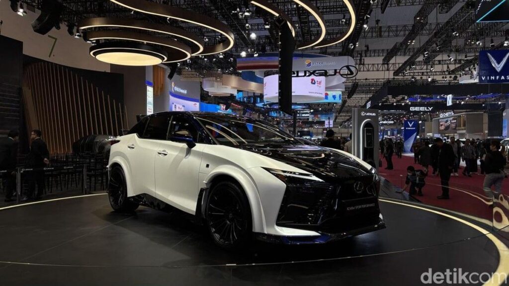 Lexus Indonesia Pamerkan Mobil Listrik RZ 600e F Sport Performance