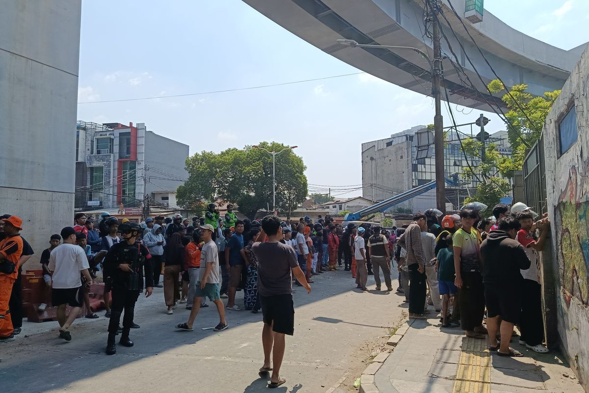 Bentrokan di Menteng Rusak Gerobak dan Sebabkan Satu Tewas