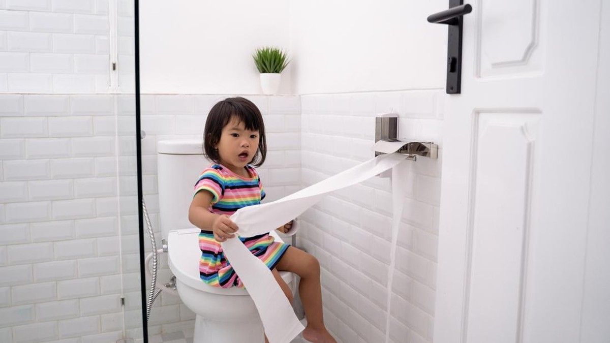 Orangtua Perlu Tahu Cara Efektif Melatih Toilet Training Anak