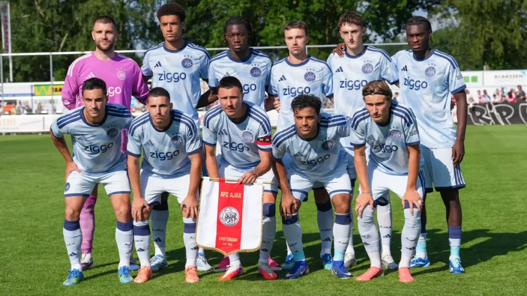 Ajax Tekuk AEK Larnaca Melalui Gol Tunggal Abdellah Ouazane