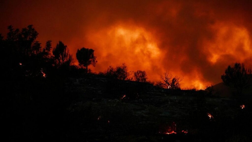 Kebakaran Hutan di Prancis dan Spanyol Paksa 285 Ribu Warga Mengungsi