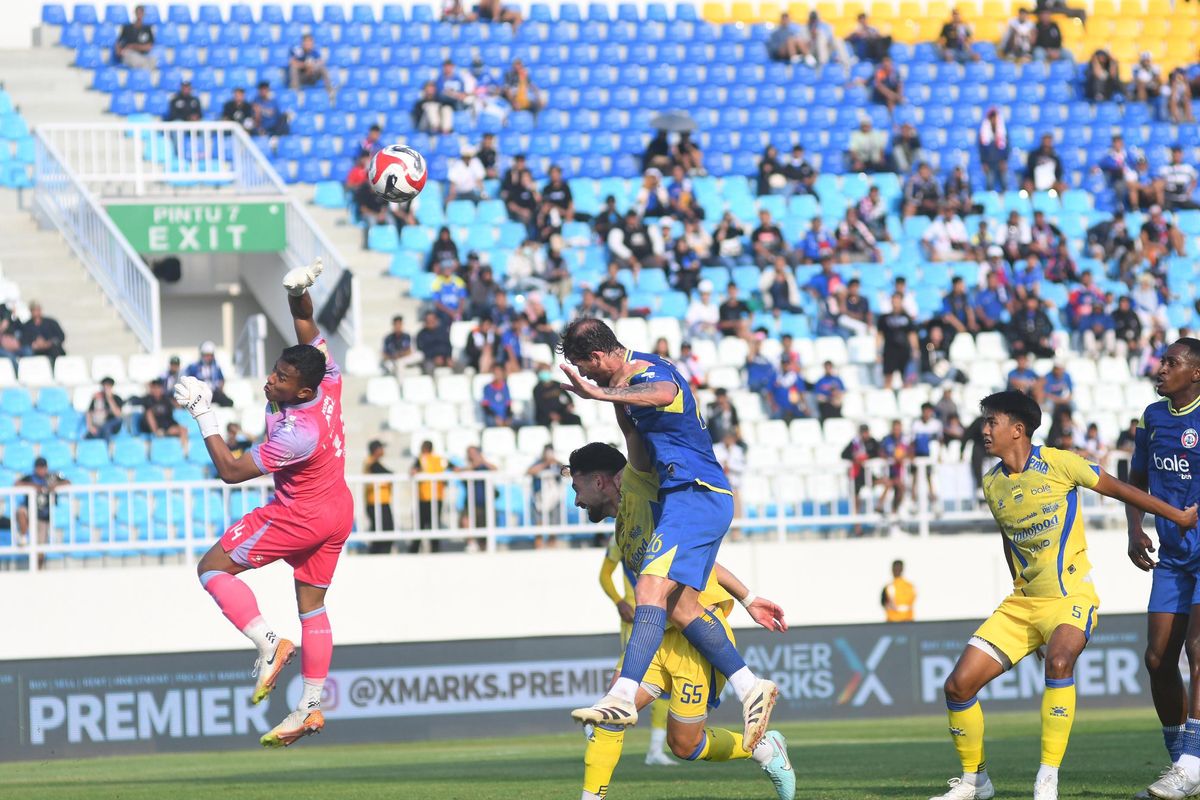 Ikhwan Ali Tanamal Tampil Starter Saat Persib Hadapi Arema FC