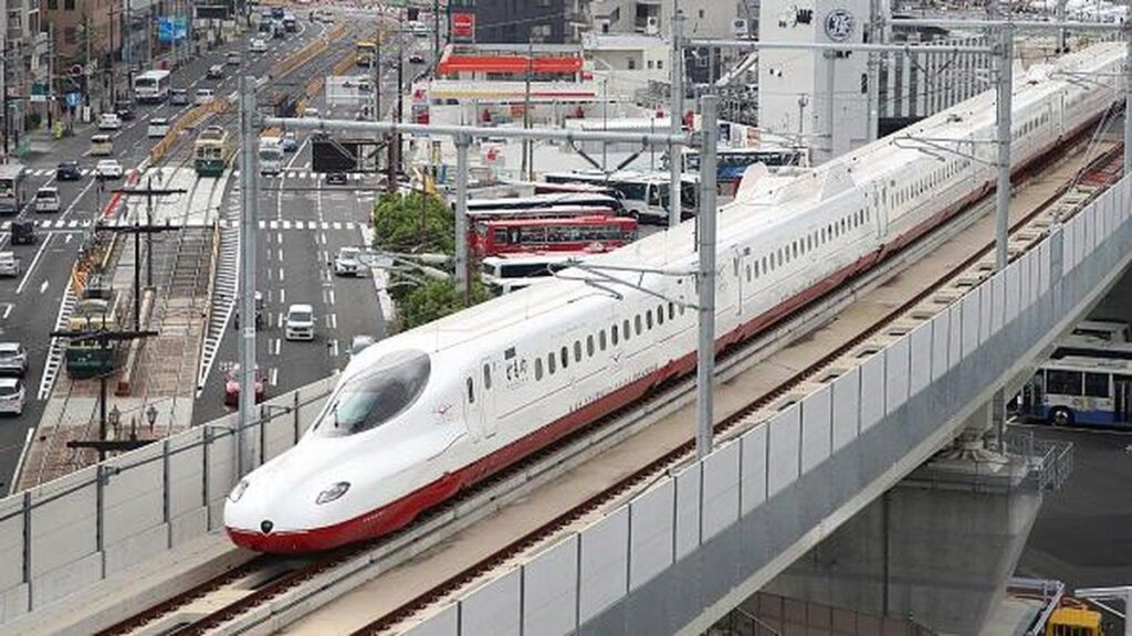 Gempa Magnitudo 7,1 Lumpuhkan Transportasi dan Menewaskan 13 Orang