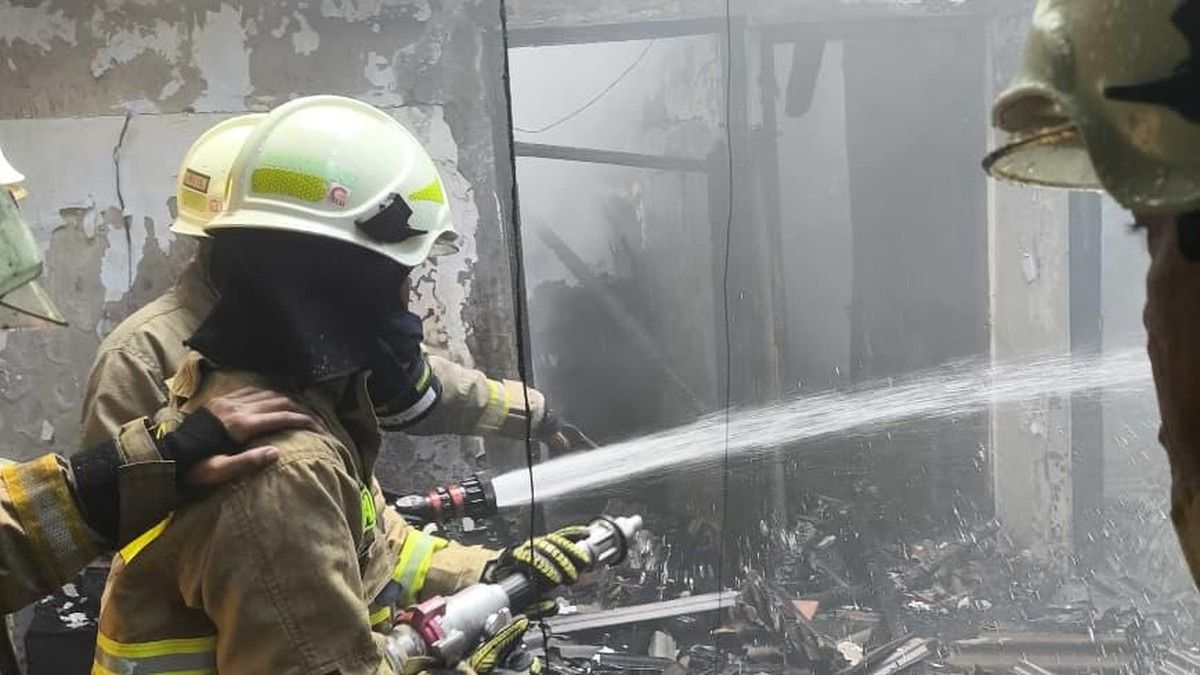 Kebakaran Rumah Rumah di Koja Jakut Diduga Akibat Korsleting Listrik