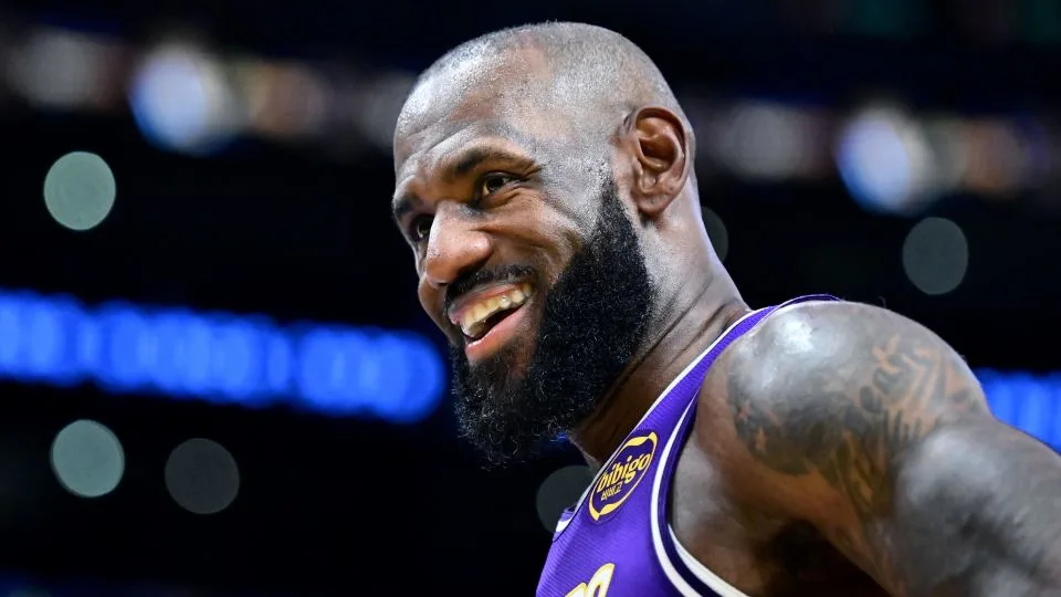 LeBron James Bergabung ke Philadelphia 76ers demi Gelar Juara Kelima