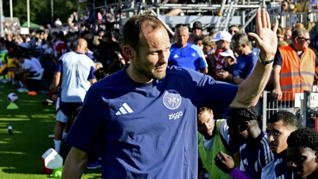 Ajax Imbangi VfL Bochum 1-1 dalam Laga Uji Coba