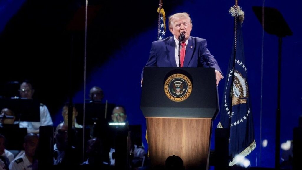 Donald Trump Kecam Komunisme pada Perayaan Hari Kemerdekaan AS