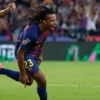 Barcelona Siap Lepas Jules Kounde Seharga 65 Juta Euro