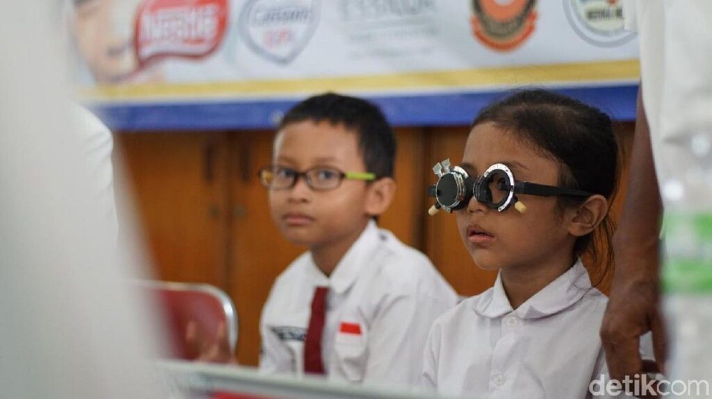 Dokter Mata Ingatkan Risiko Miopia Progresif Mengintai Anak Sekolah