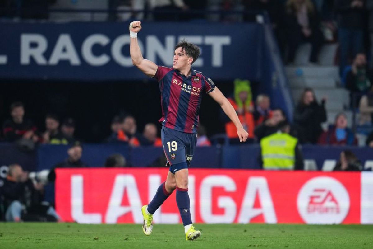 Lazio Incar Penyerang Levante Carlos Espi pada Bursa Transfer 2026