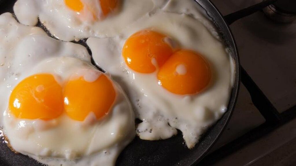 Kuning Telur Bukan Penyebab Utama Kolesterol Tinggi