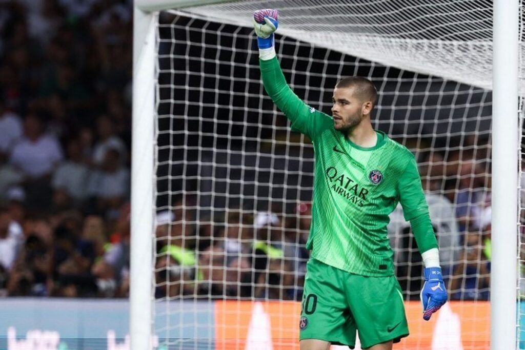 Juventus Membidik Kiper PSG Lucas Chevalier di Bursa Transfer