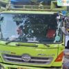 Truk Tabrak Pembatas Jalan Tol Dalam Kota Gatot Subroto