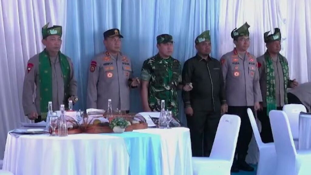Kapolri Meresmikan 80 Jembatan Merah Putih Presisi di Riau