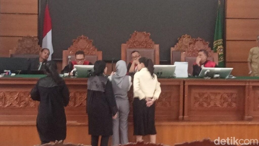 Tim Hukum Reza Gladys Minta MA Lindungi Hakim Nikita Mirzani