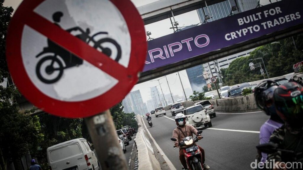 Empat Alasan Pengendara Motor Dilarang Melintas di JLNT