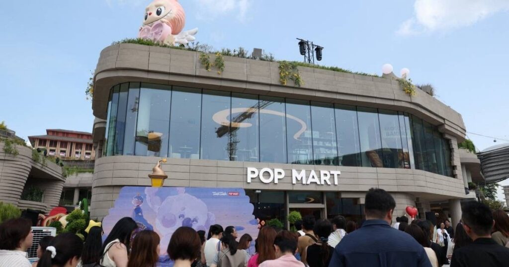 Pop Mart Buka Bakery Kafe Pertama di Singapura