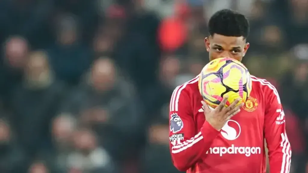 Manchester United Pagari Amad Diallo dari Incaran Klub Lain