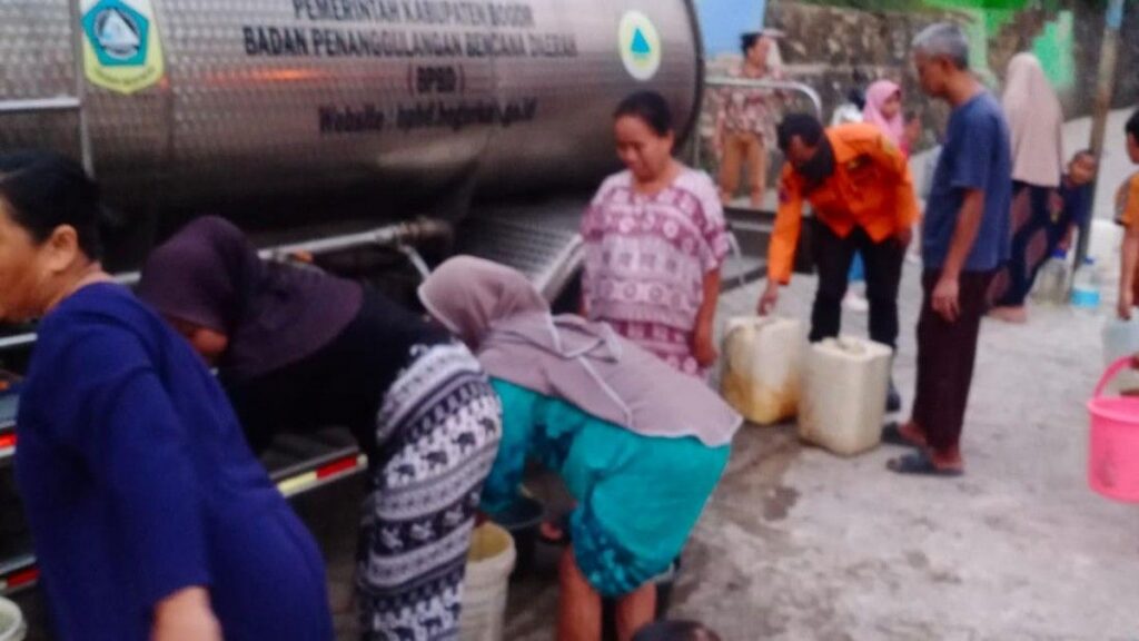 Kekeringan Melanda Desa Kalongliud Bogor Ratusan Keluarga Krisis Air