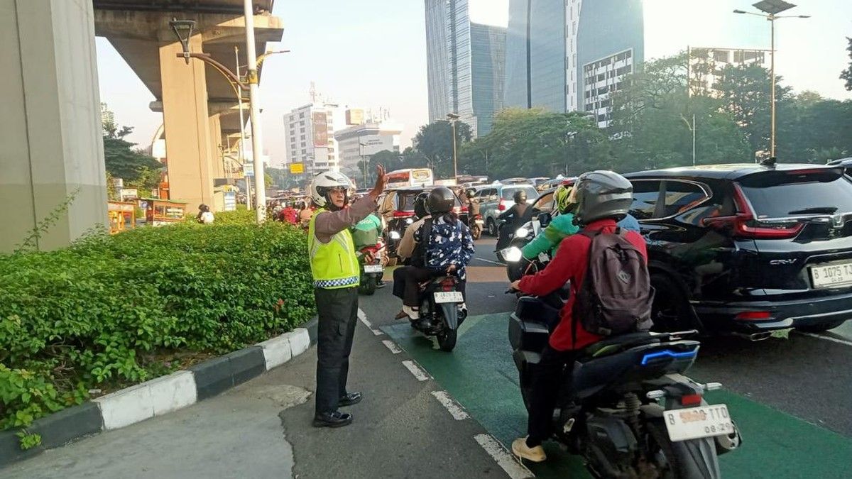Kemacetan Parah Terjadi di Jalan MT Haryono dan Pangeran Antasari Jakarta Selatan