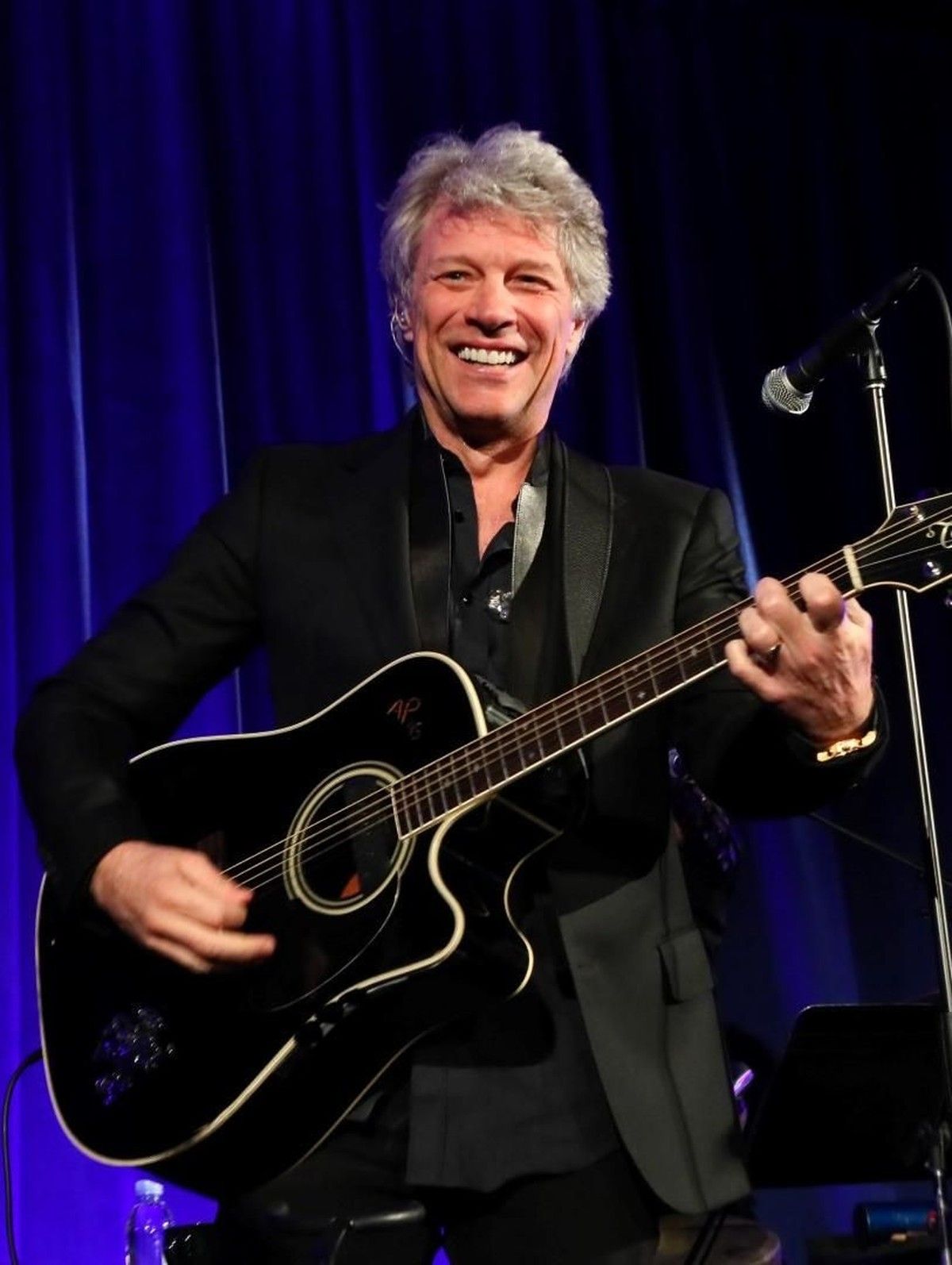 Jon Bon Jovi Hentikan Konser Lebih Awal di Madison Square Garden