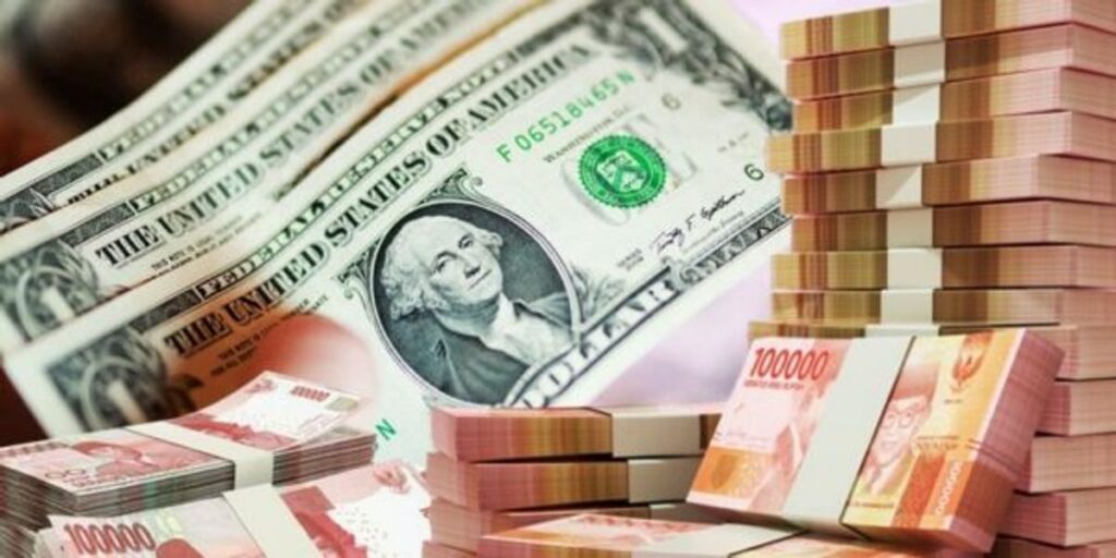 Rupiah Menguat Menjadi Mata Uang Terbaik di Asia