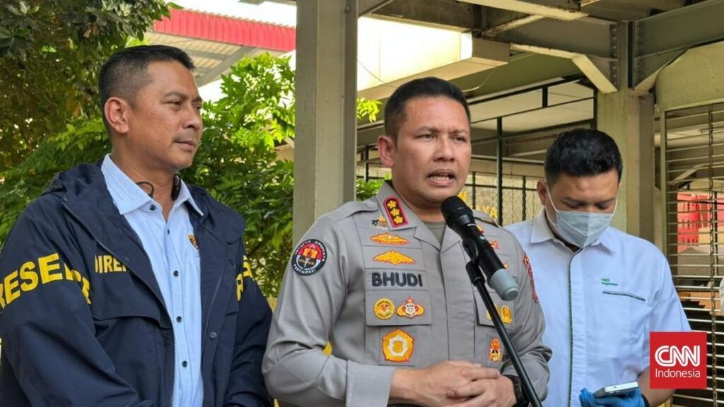 Polda Metro Jaya Bentuk Tim Sikapi Isu Pagar Gedung Jakarta