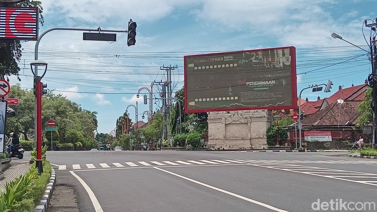 Pengendara Lewati Garis Putih Lampu Merah di Malaysia Kena Denda Rp 8 Juta