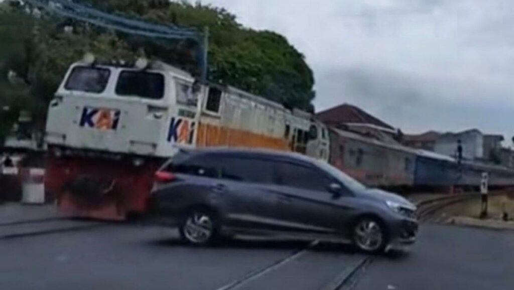 Kementerian PU Tangani 136 Perlintasan Sebidang Kereta Api